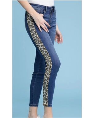 Judy Blue Skinny Jeans With Leopard, 9/29